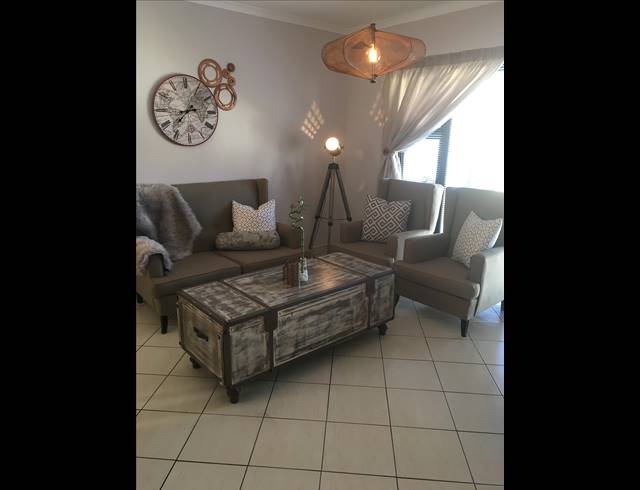 2 BEDROOM APARTMENT FOR SALE IN BURGUNDY ESTATE